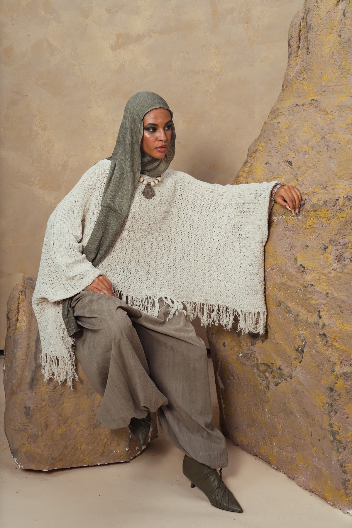 Vanilla Verso Cape
