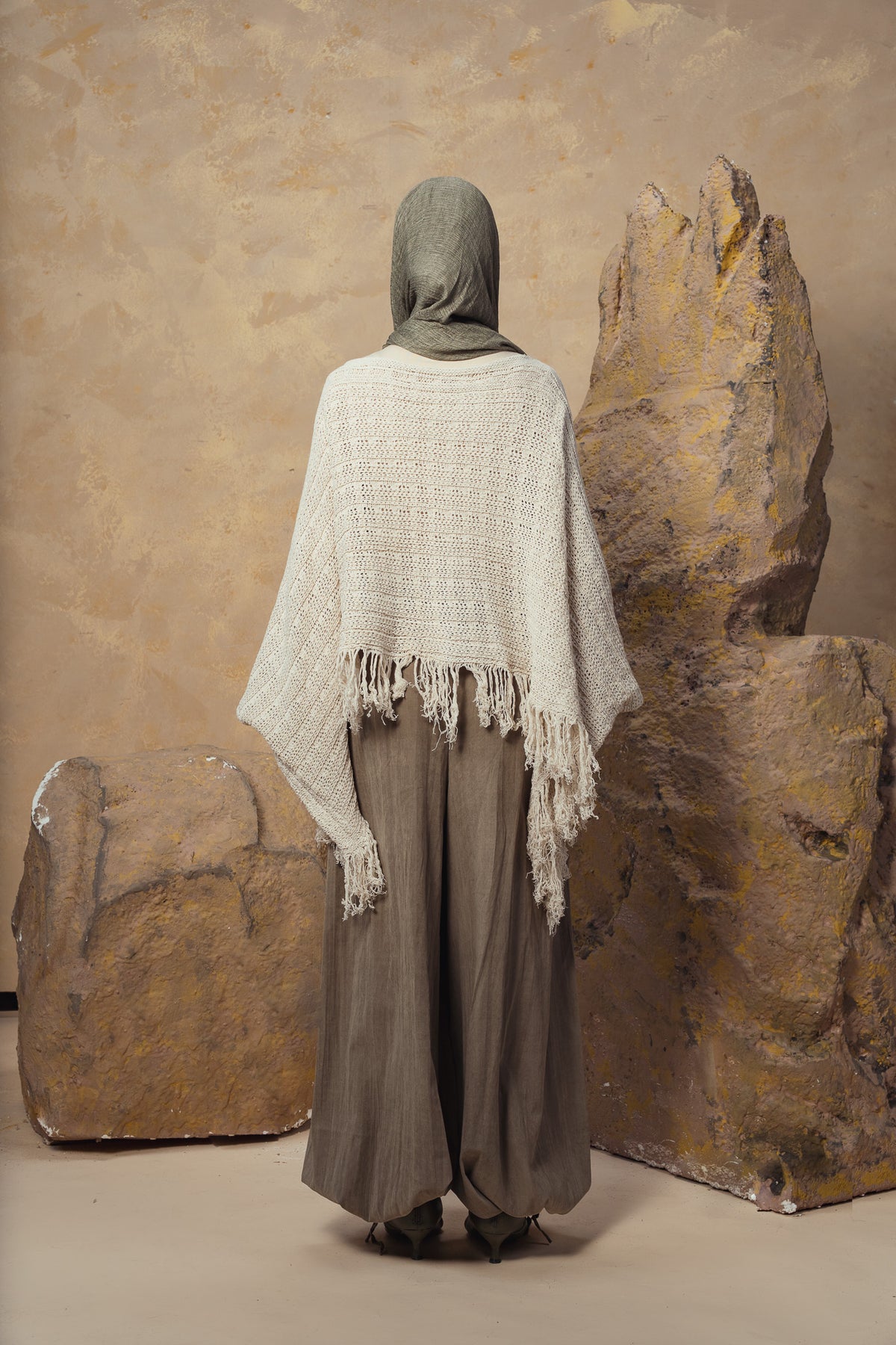 Vanilla Verso Cape