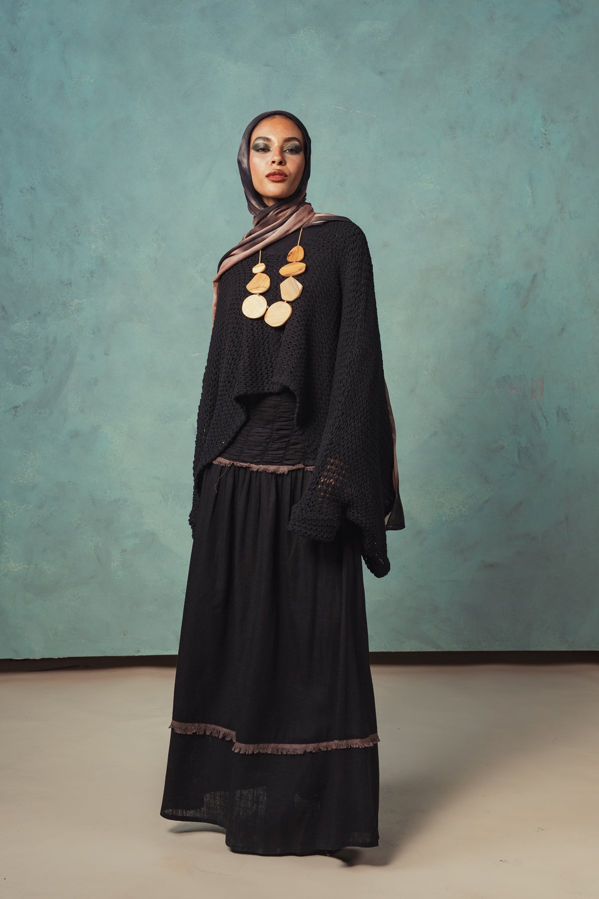 Black Amaya Cape