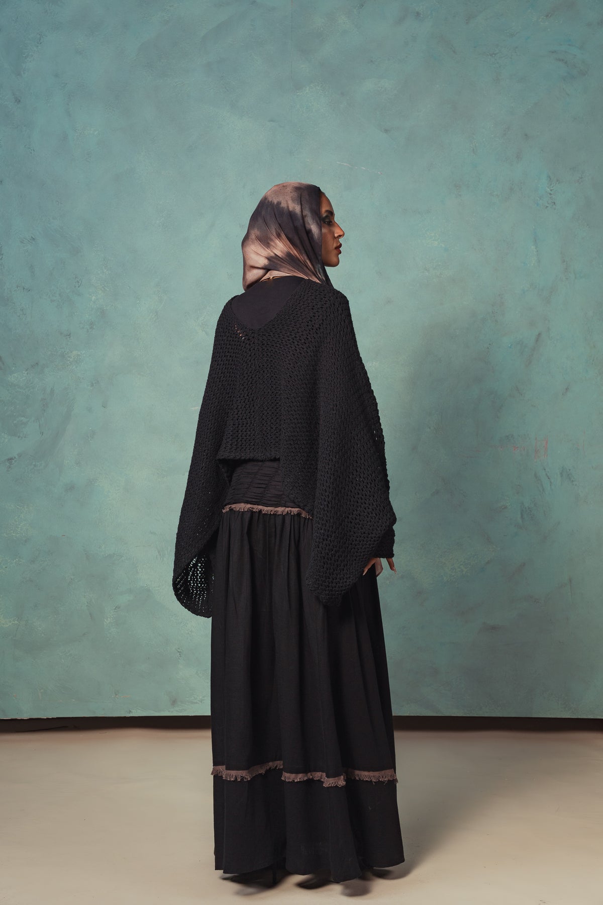 Black Amaya Cape