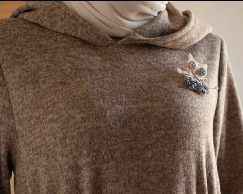 Mini owl brooch