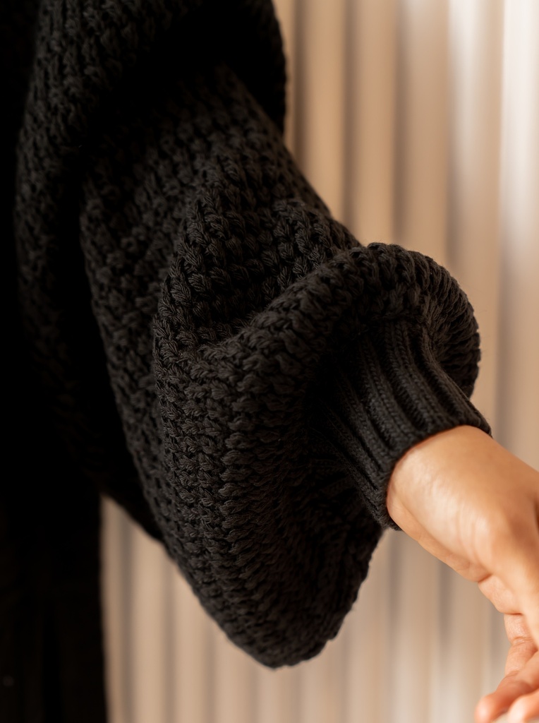 Black Mazie Pullover