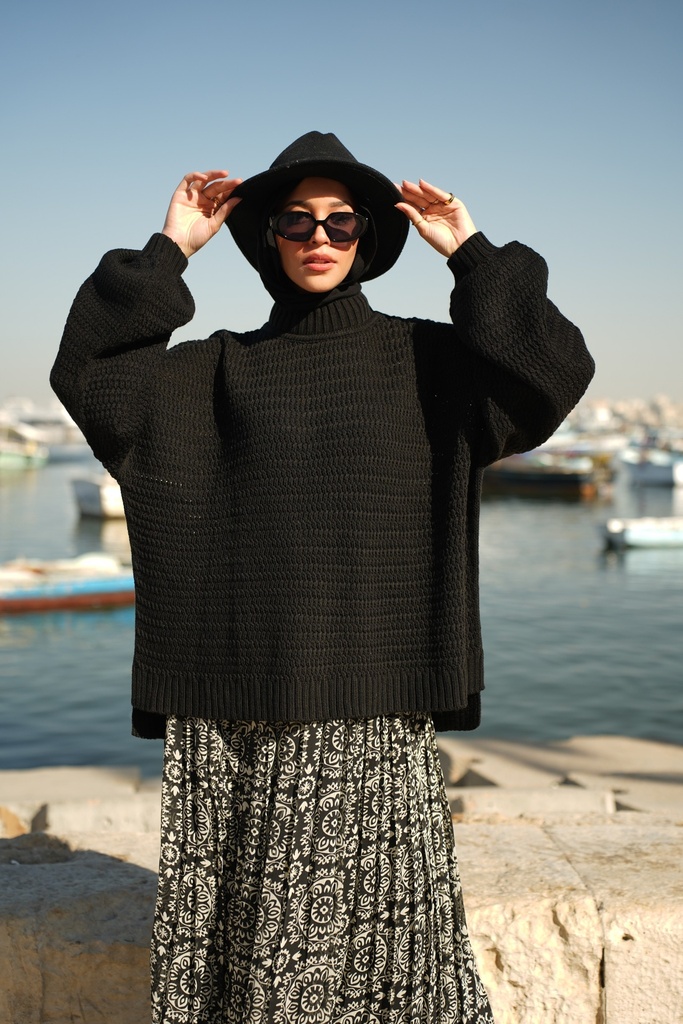 Black Mazie Pullover
