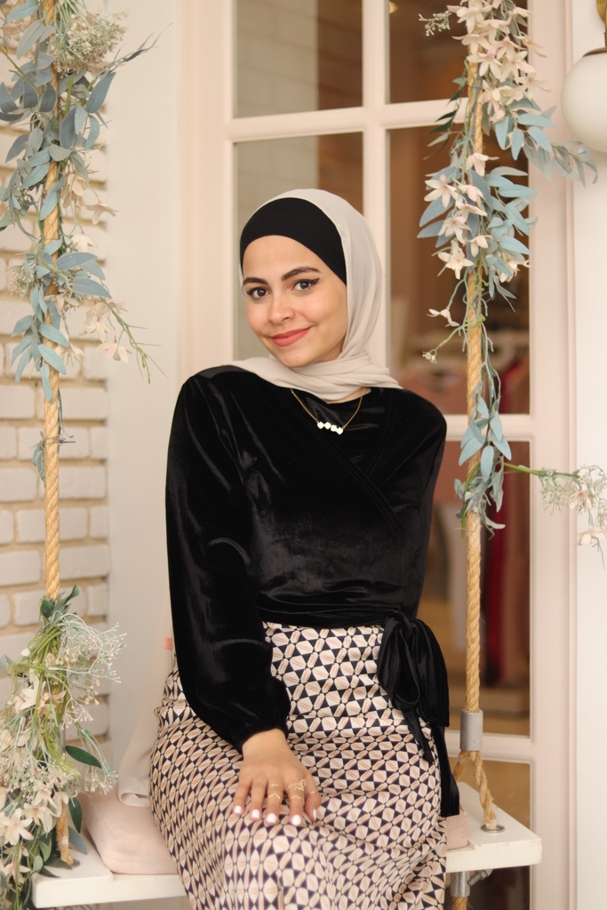 Vandela Black Blouse