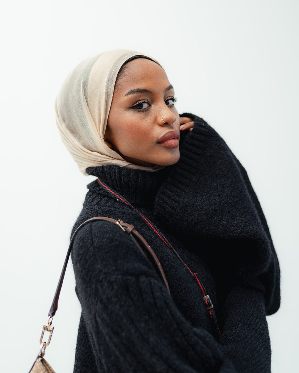 Black Cozy Puff