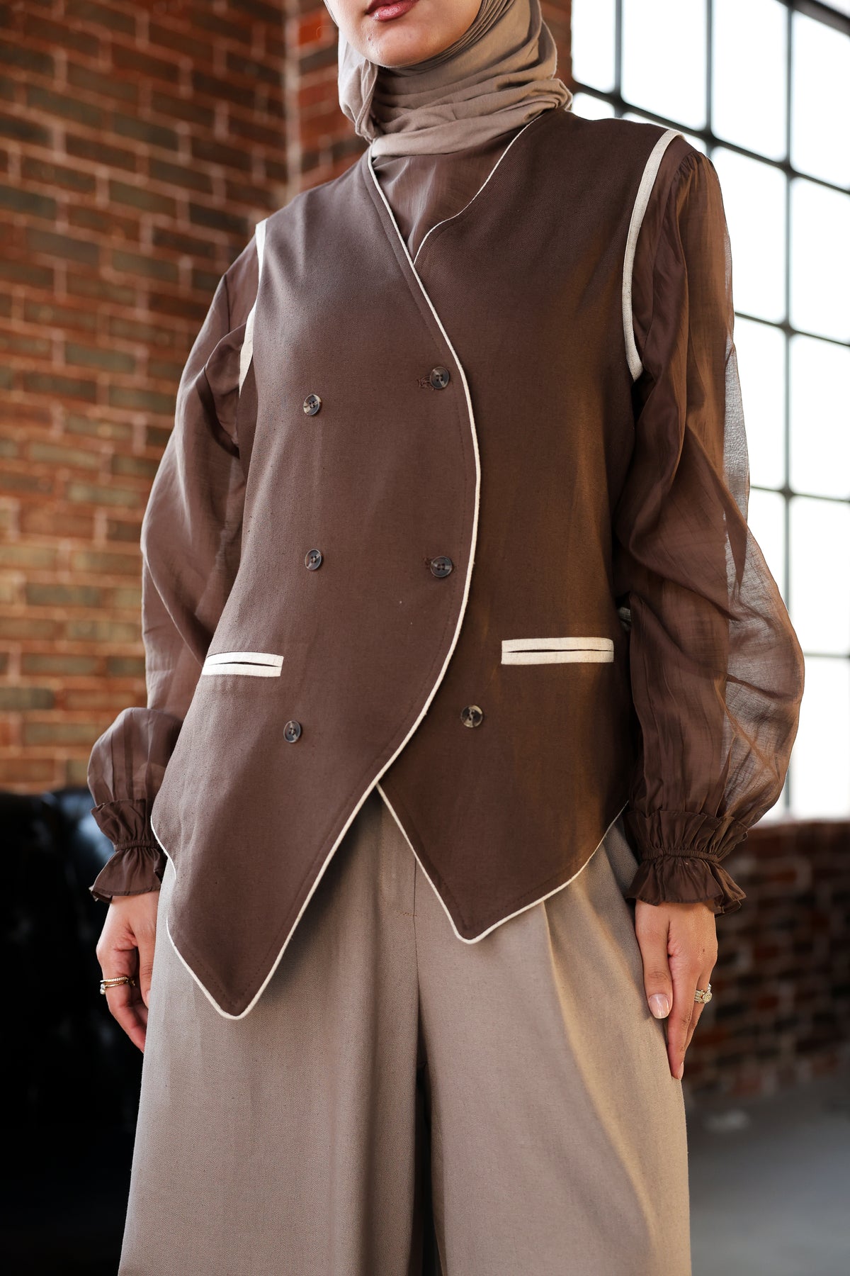 Espresso Livia Vest