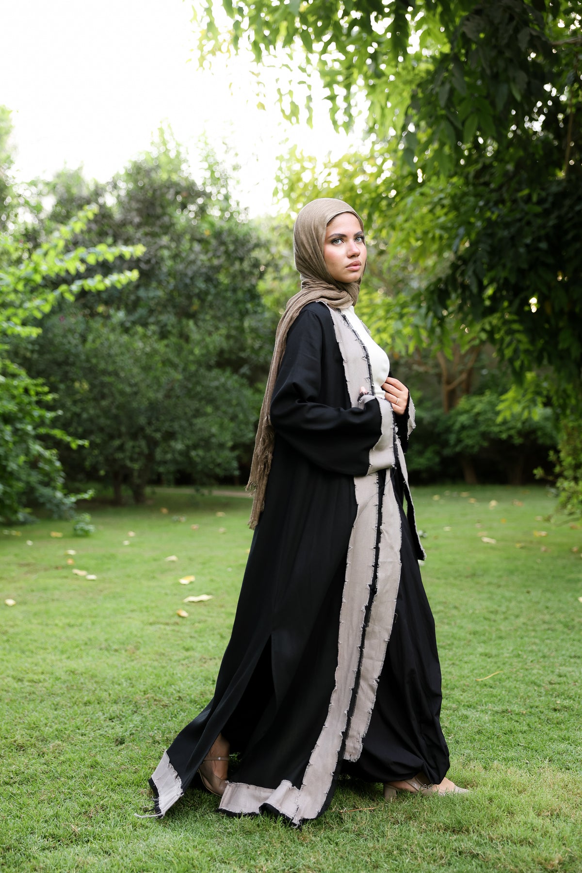 Black Aveline Cardigan