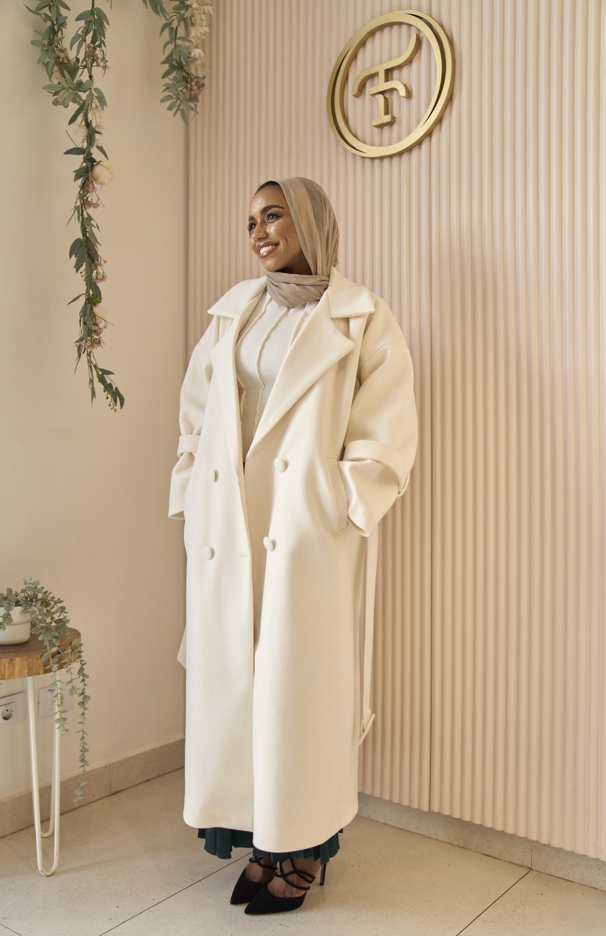 Crème Rue Trench Coat