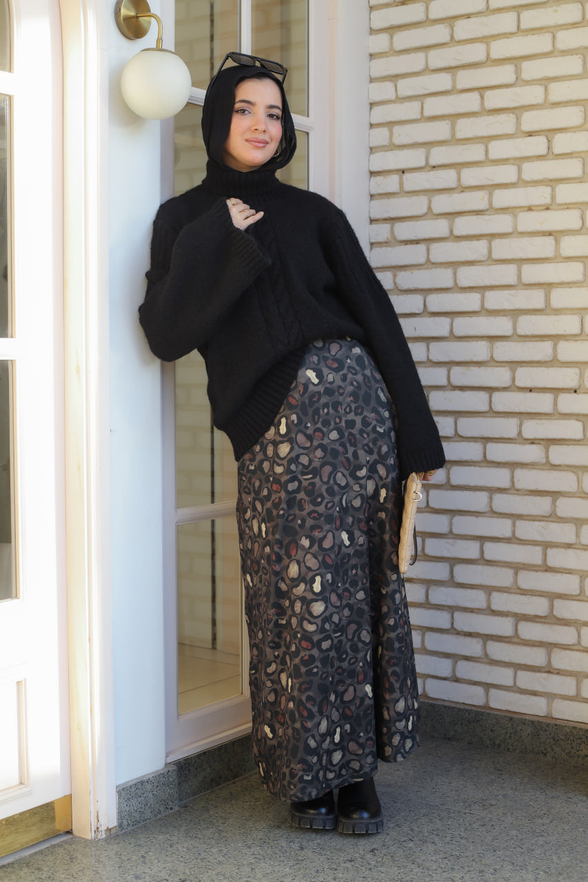 Black Cozy Puff