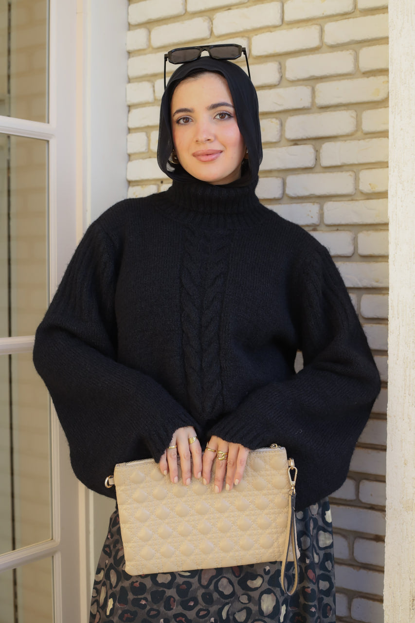 Black Cozy Puff