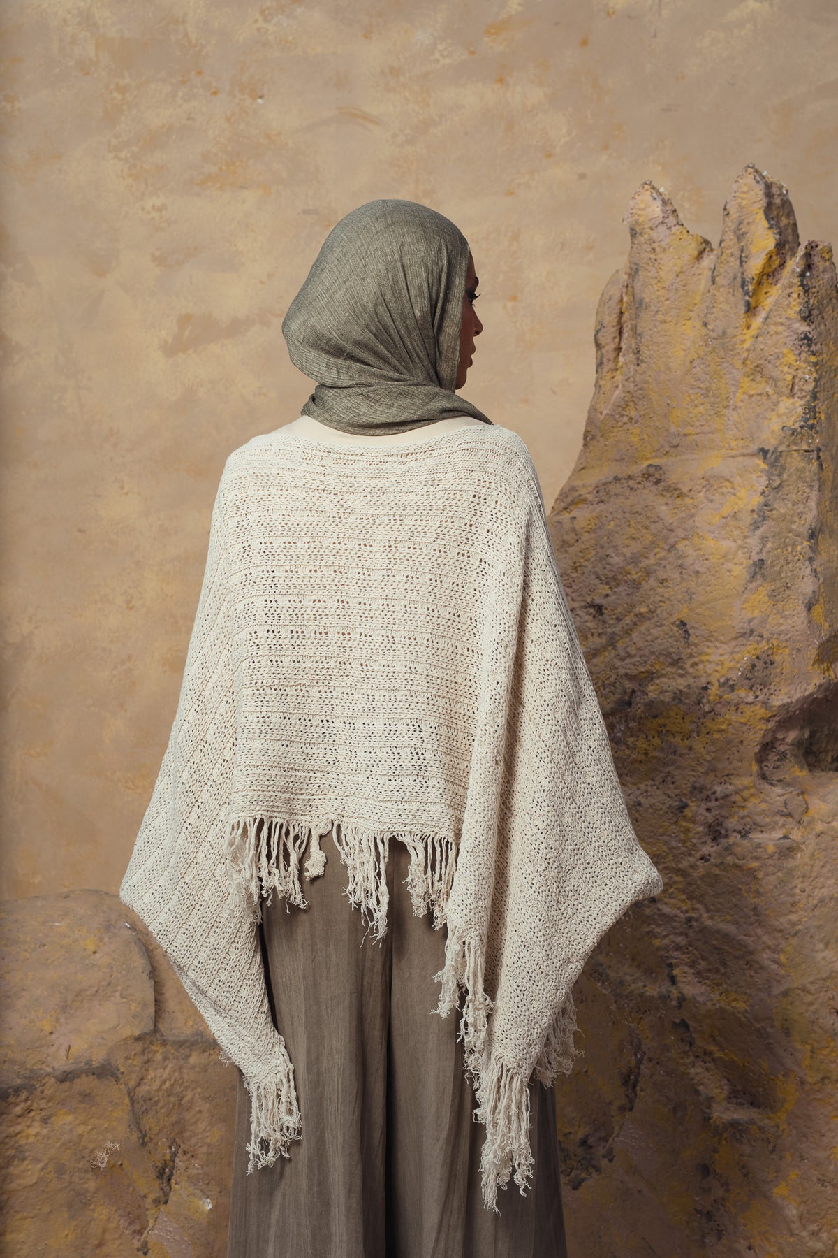 Vanilla Verso Cape