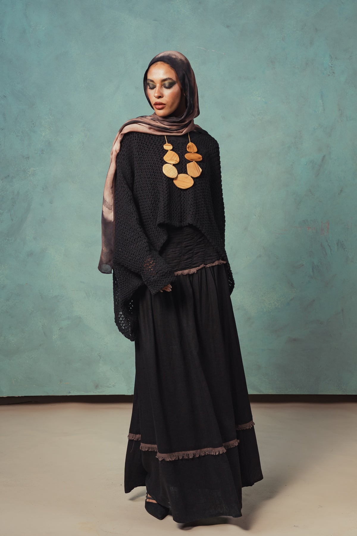 Black Amaya Cape