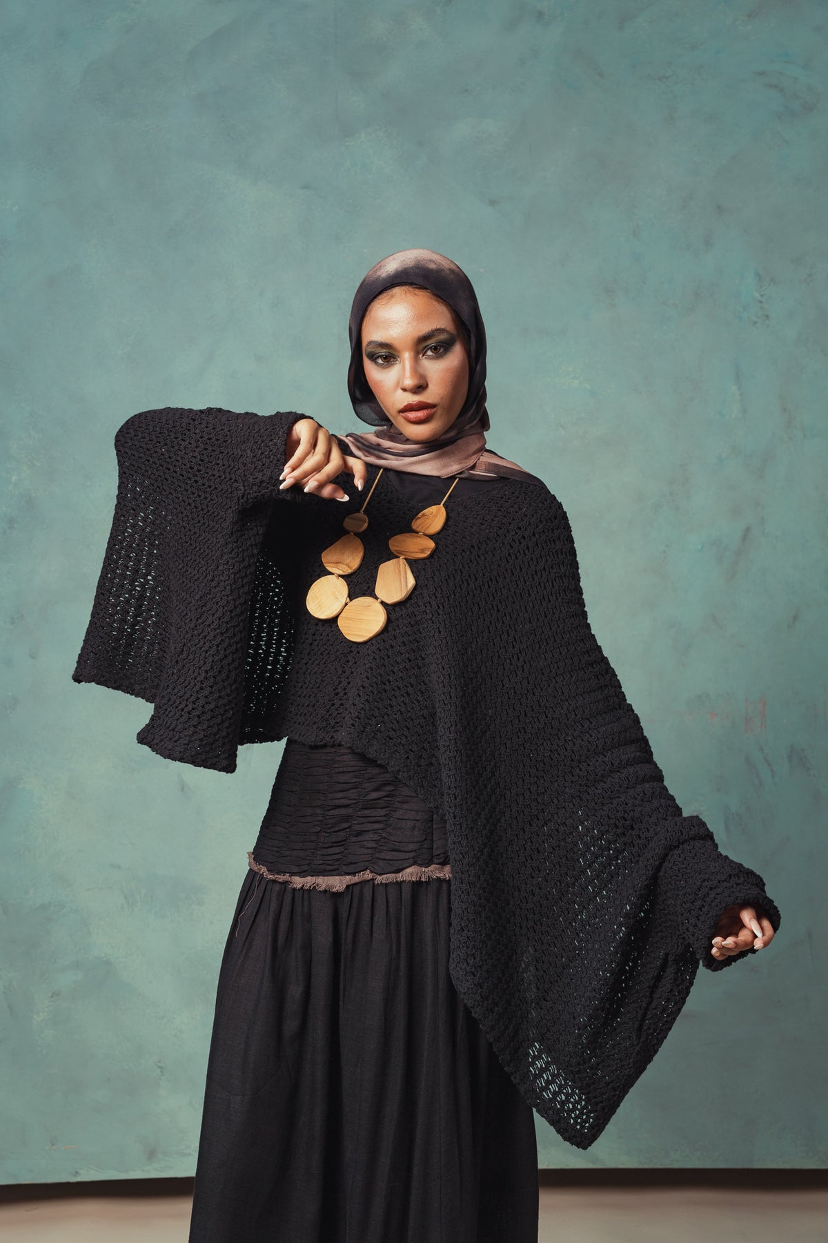 Black Amaya Cape