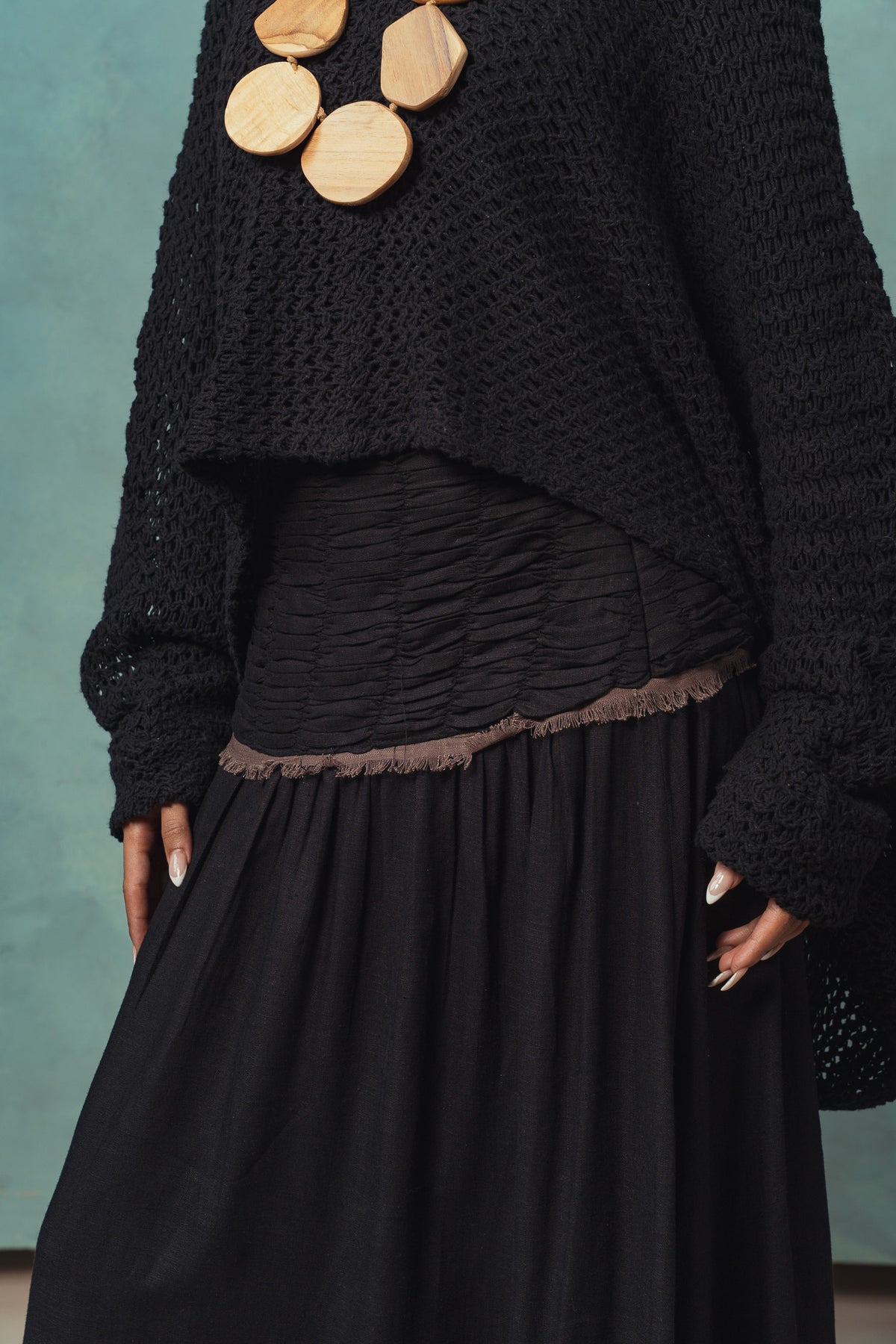 Black Amaya Cape