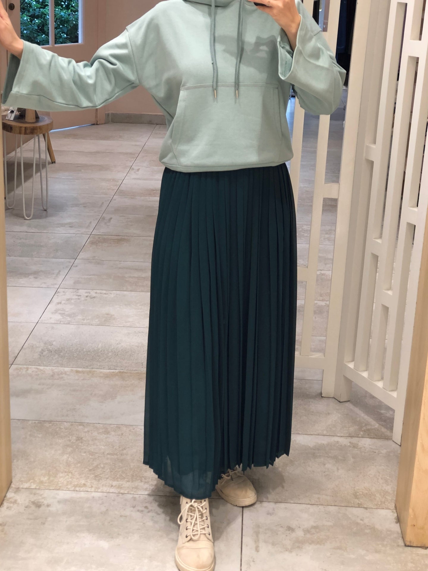 Chalk Cropped hoodie