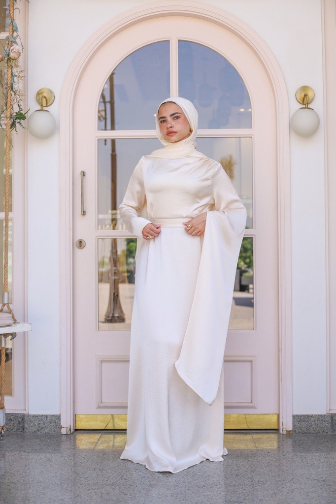 Crème Perla Dress