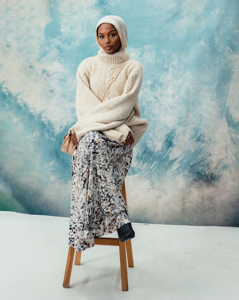 Beige Cozy Puff