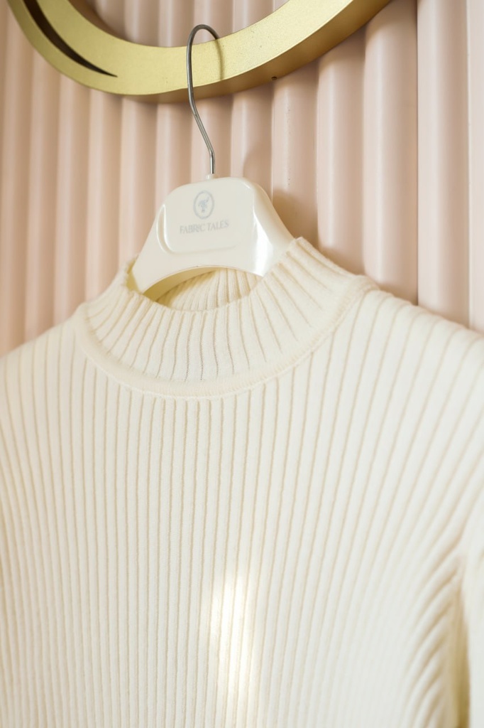 Offwhite Essential Knit   