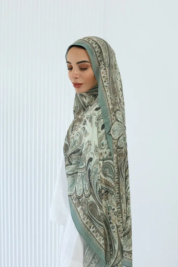 Sage lilly Veil  