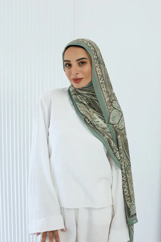 Sage lilly Veil  
