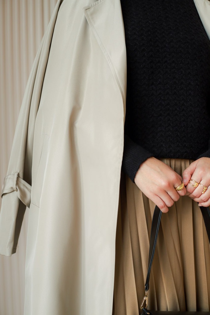 Beige Vague Girl Coat