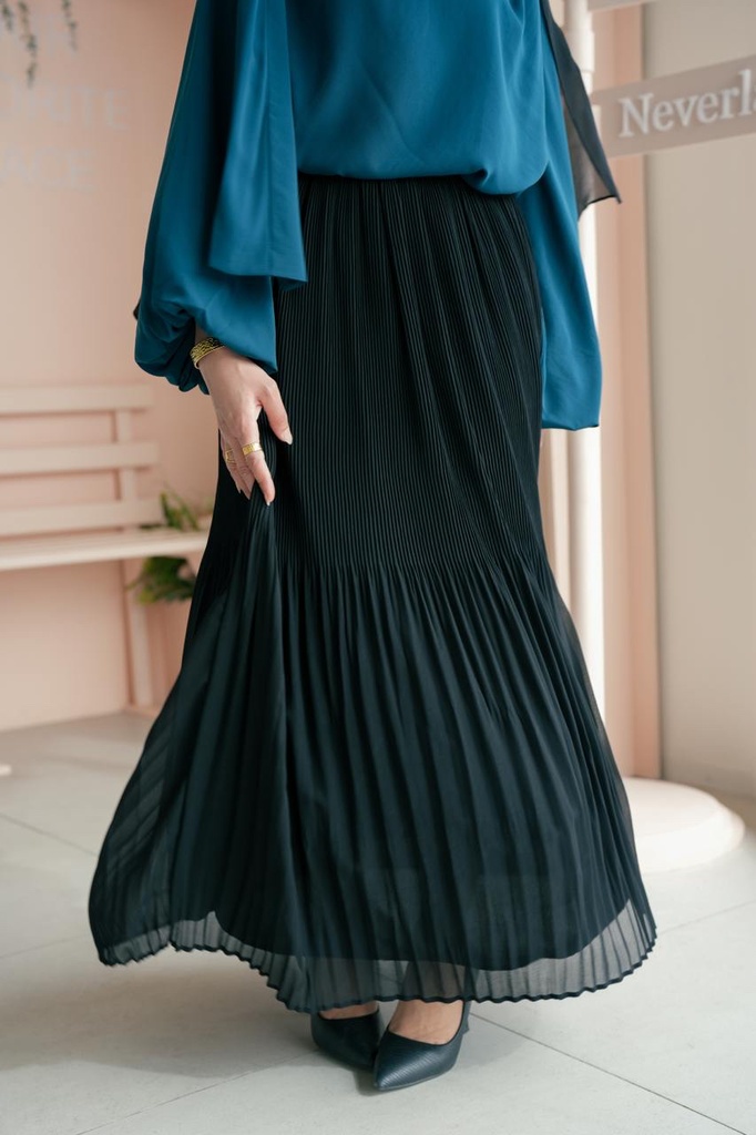 Black Tiana Skirt
