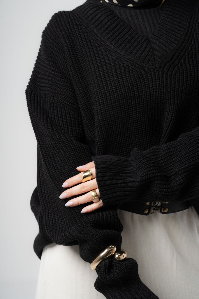 Black Malibu Pullover 