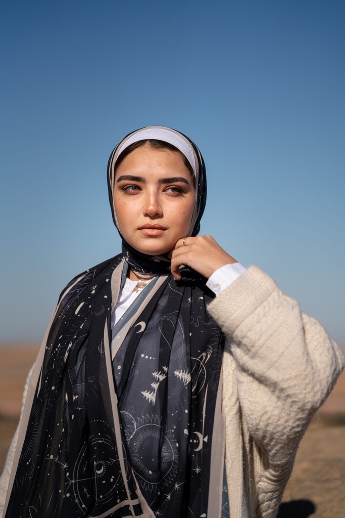 Qamar Veil