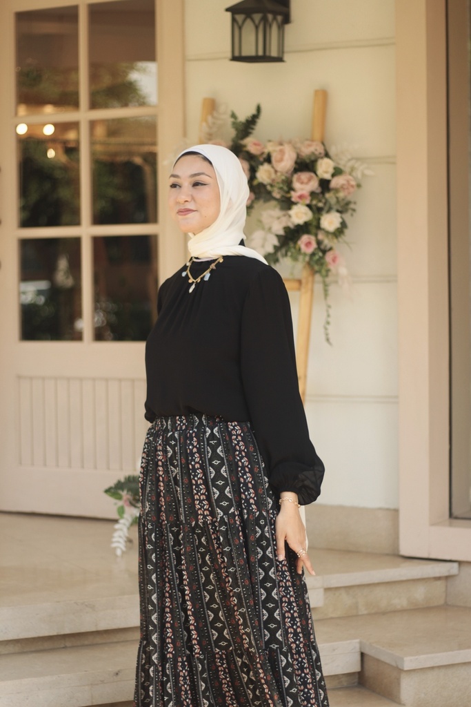Black Cathy Blouse