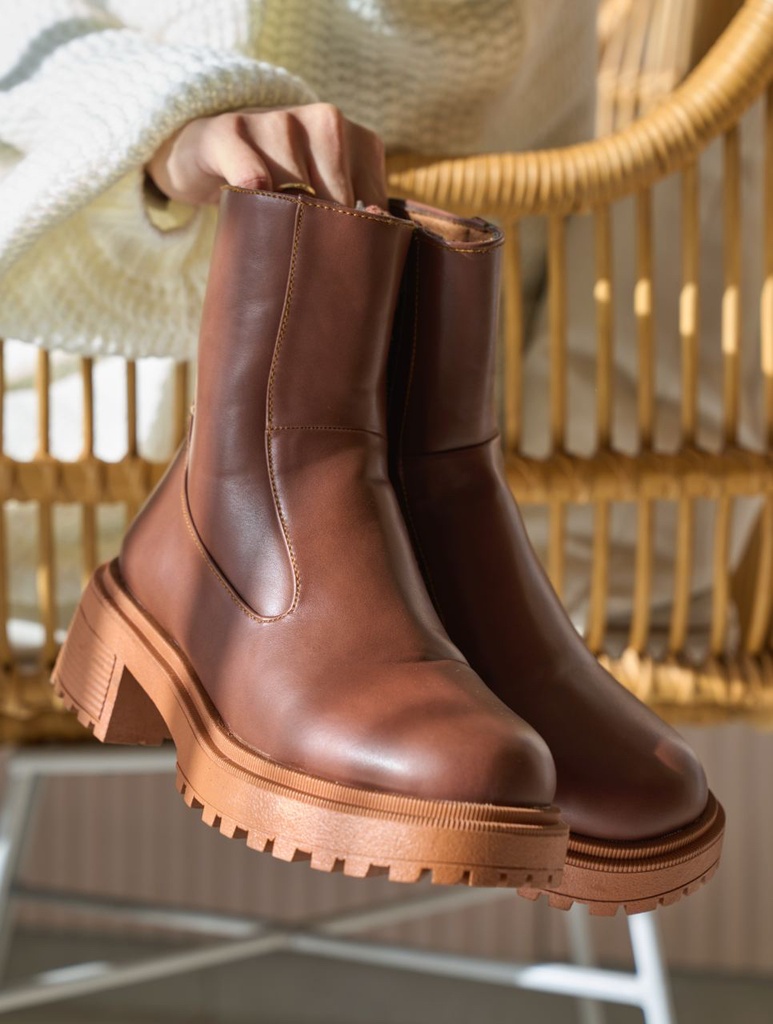 Camel Zipster Boots