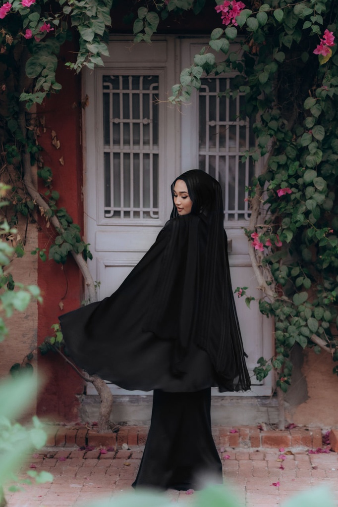 Black Allure Set
