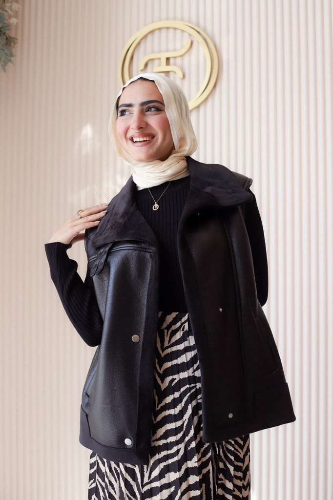 Black Essential Knit 