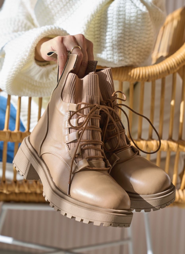 Cafè Combat Boots