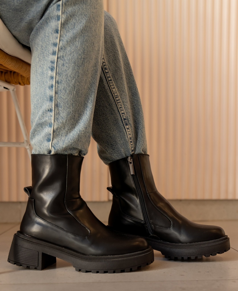 Black Zipster Boots